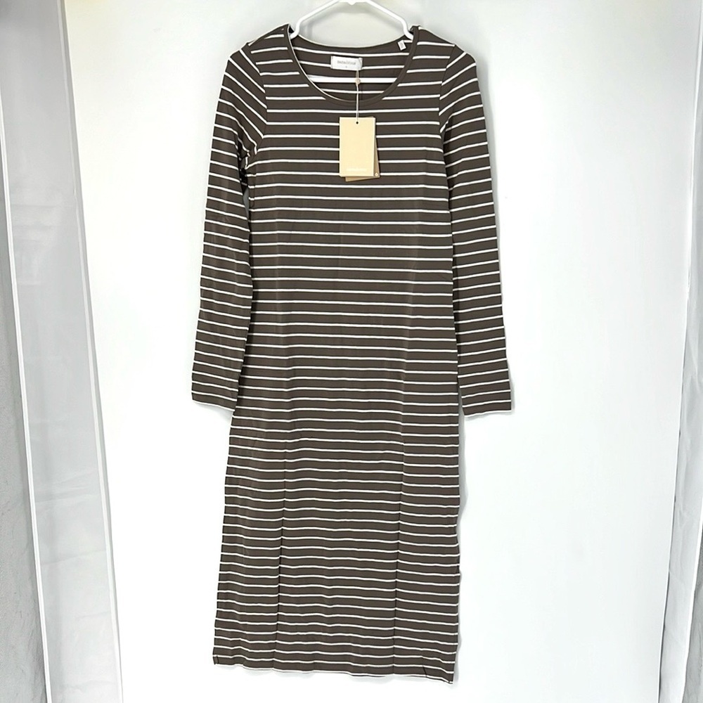 Mama licious NWT maternity midi dress small